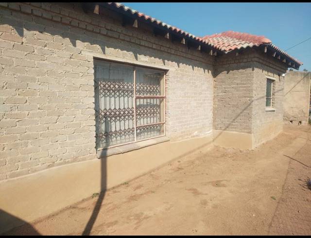 4 BEDROOM HOUSE FOR SALE IN MANKWENG